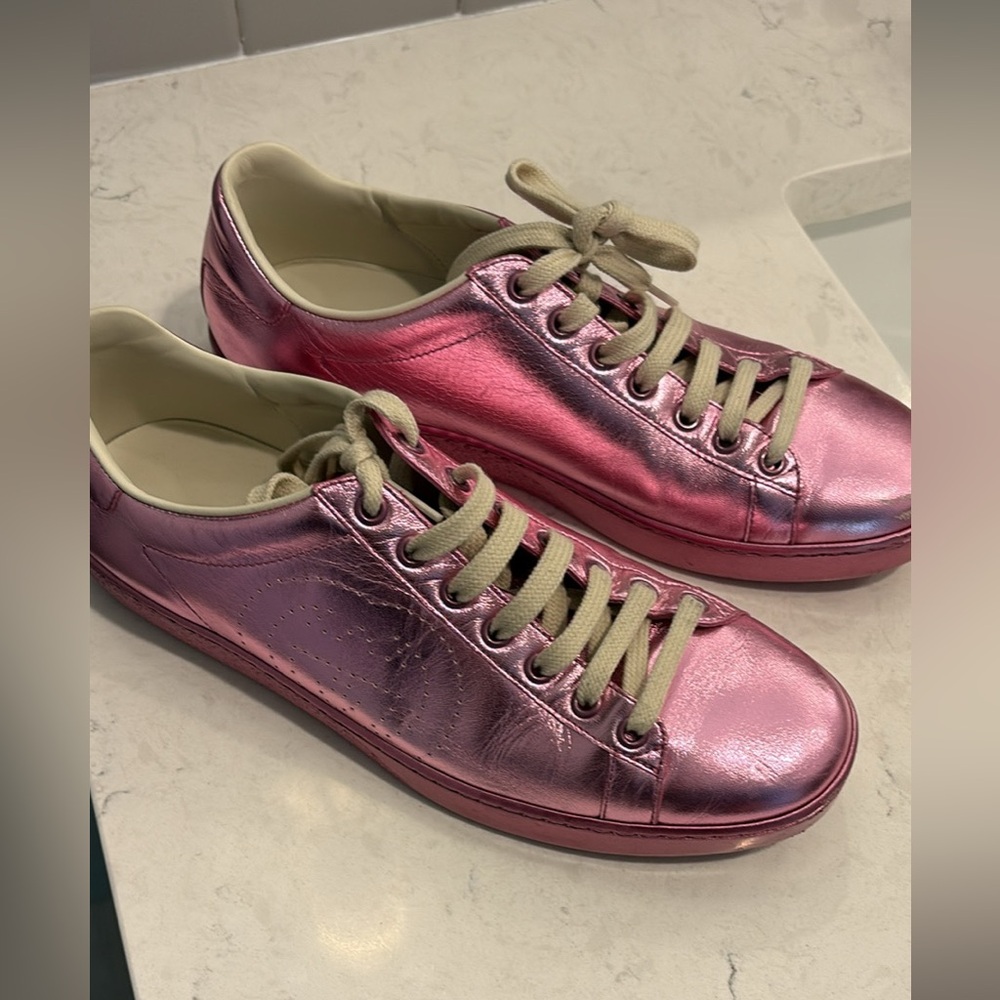 Gucci pink metallic tennis shoes